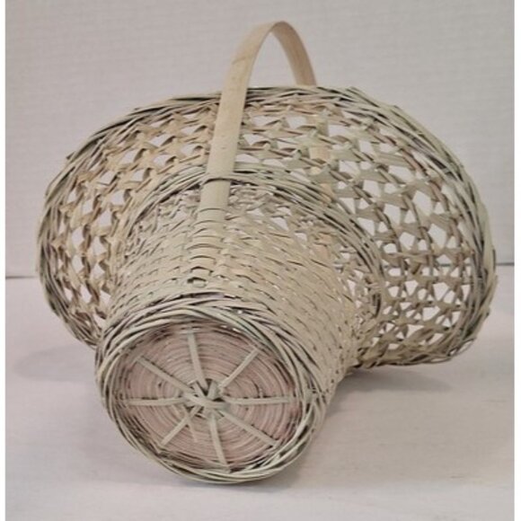 Lot Of 2 Bonnet Wicker Baskets Shabby White Boho Easter - Picture 13 of 15